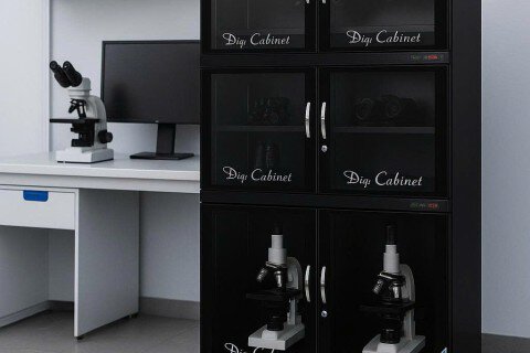 Bảo Quản Thiết Bị Quang Học Trong Thí Nghiệm Và Nghiên Cứu: Giải Pháp Hoàn Hảo Với Tủ Chống Ẩm Digi-Cabi DHC-1200 Bảo Quản Thiết Bị Quang Học Trong Thí Nghiệm Và Nghiên Cứu: Giải Pháp Hoàn Hảo Với Tủ Chống Ẩm Digi-Cabi DHC-1200